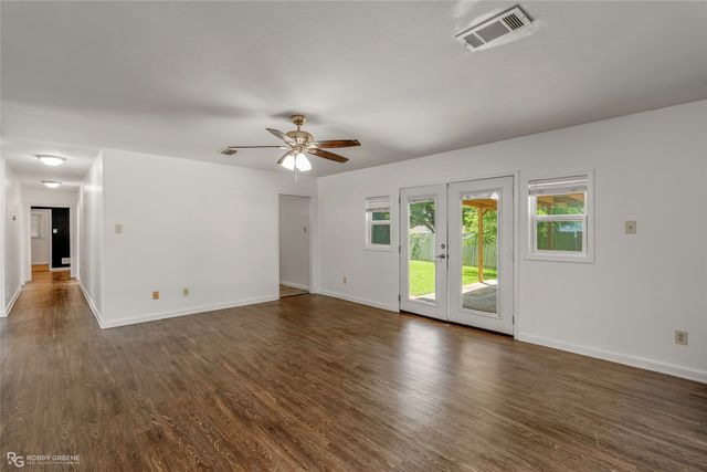 2110 Belle Grove Drive, Bossier City, LA 71111