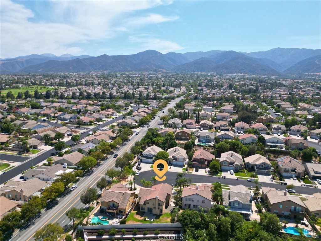 987 Chinotto, Corona, CA 92881 — photo 3