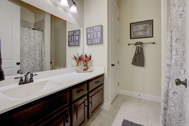 1180 NUTMEG TRL, New Braunfels, TX 78132