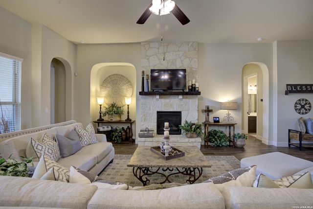 1180 NUTMEG TRL, New Braunfels, TX 78132