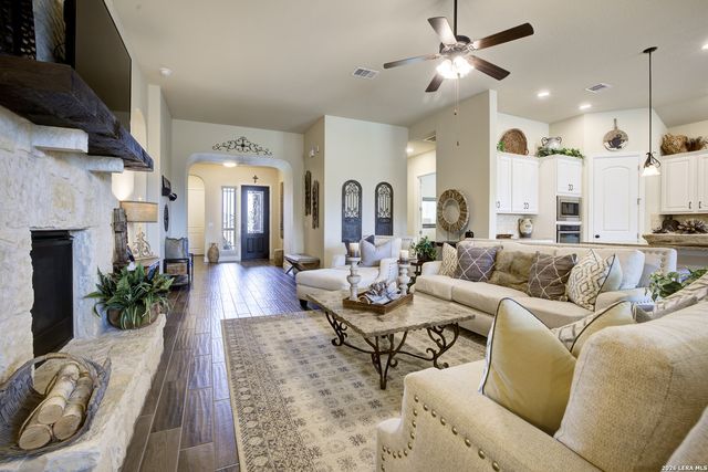 1180 NUTMEG TRL, New Braunfels, TX 78132