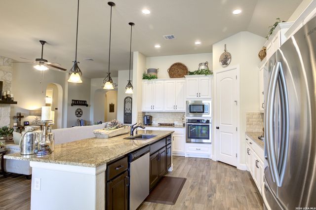 1180 NUTMEG TRL, New Braunfels, TX 78132