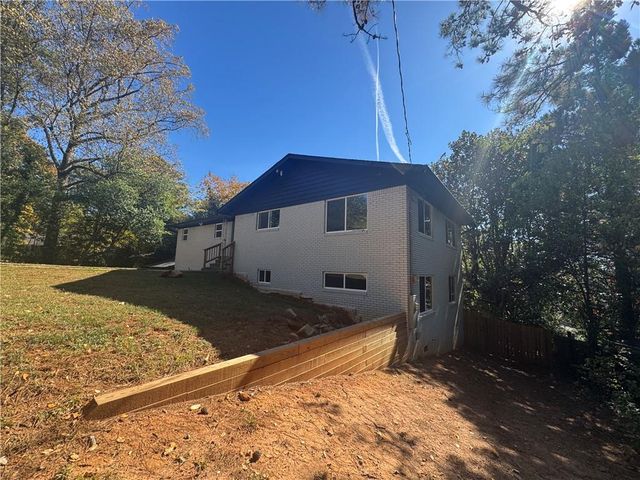 1679 Oak NE Lane, Atlanta, GA 30329