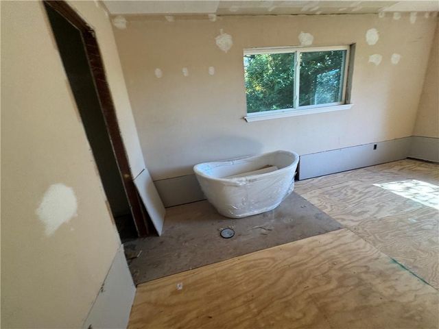 1679 Oak NE Lane, Atlanta, GA 30329