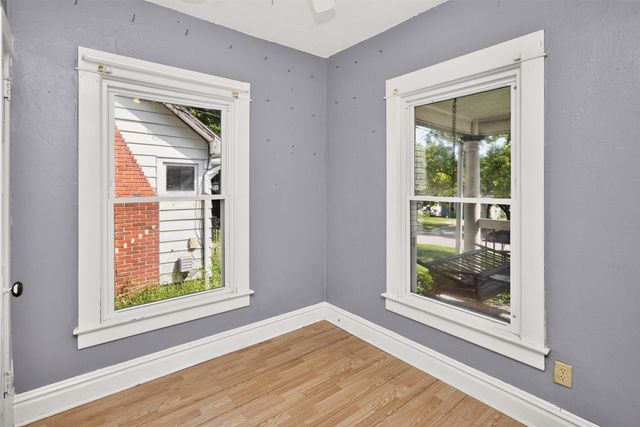 206 E 16th Street, Des Moines, IA 50316