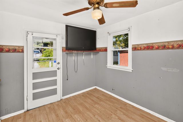 206 E 16th Street, Des Moines, IA 50316
