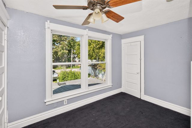 206 E 16th Street, Des Moines, IA 50316