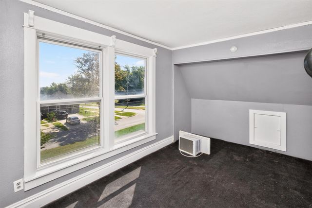 206 E 16th Street, Des Moines, IA 50316