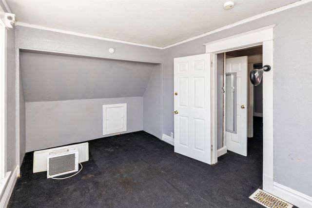 206 E 16th Street, Des Moines, IA 50316
