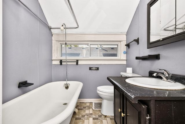 206 E 16th Street, Des Moines, IA 50316