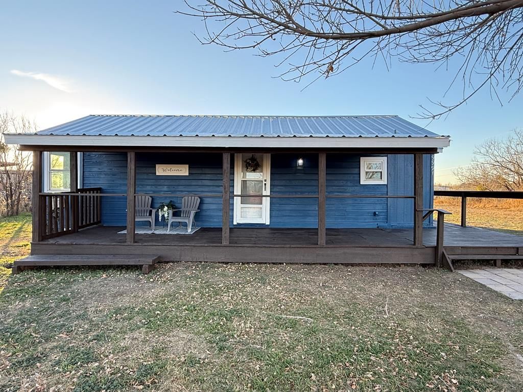 Image 3 of property listing at 9991 N Grape Creek Rd, San Angelo, TX 76901
