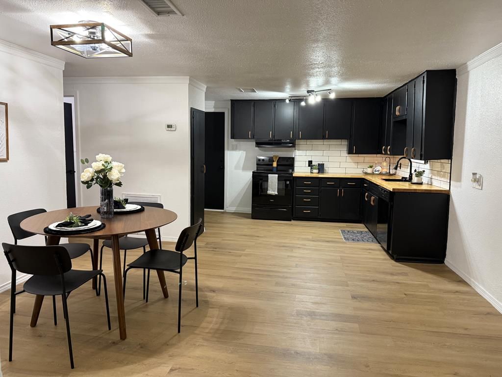 Image 7 of property listing at 9991 N Grape Creek Rd, San Angelo, TX 76901