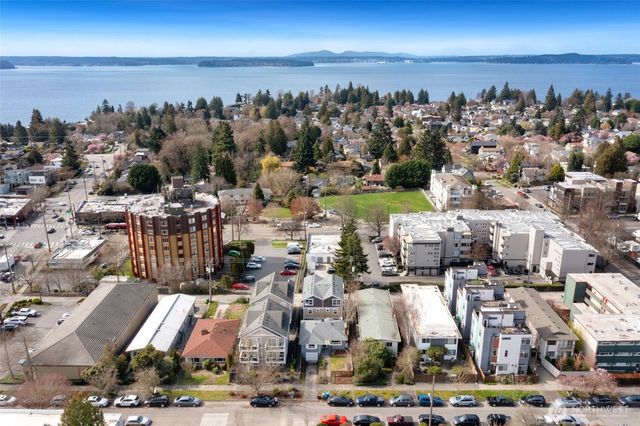 6325 42nd Avenue SW, Seattle, WA 98136