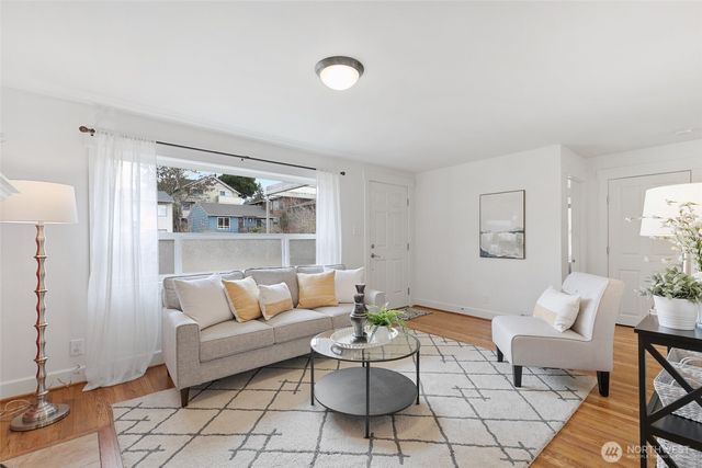 6325 42nd Avenue SW, Seattle, WA 98136