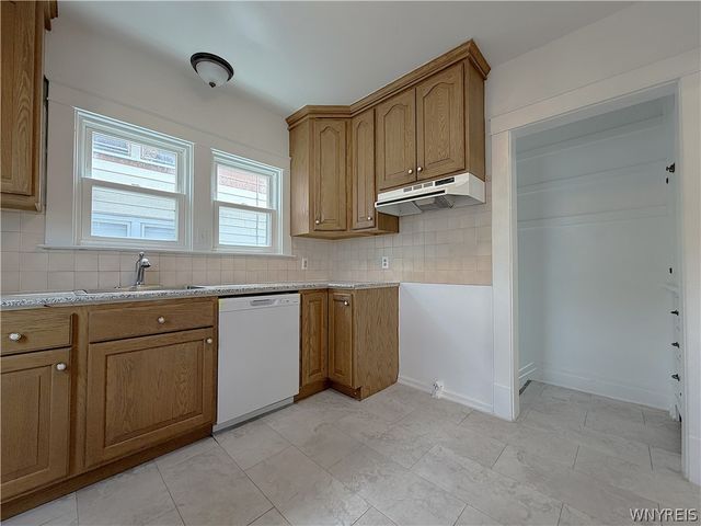 2486 Pierce Avenue, Niagara Falls, NY 14301