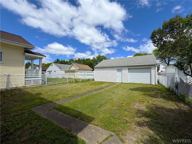 2486 Pierce Avenue, Niagara Falls, NY 14301