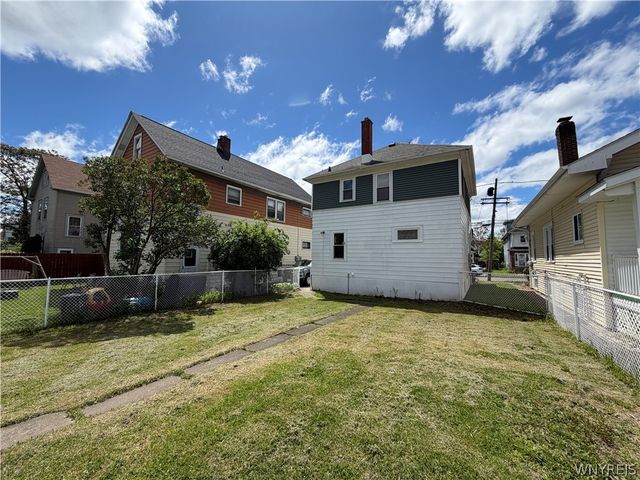 2486 Pierce Avenue, Niagara Falls, NY 14301
