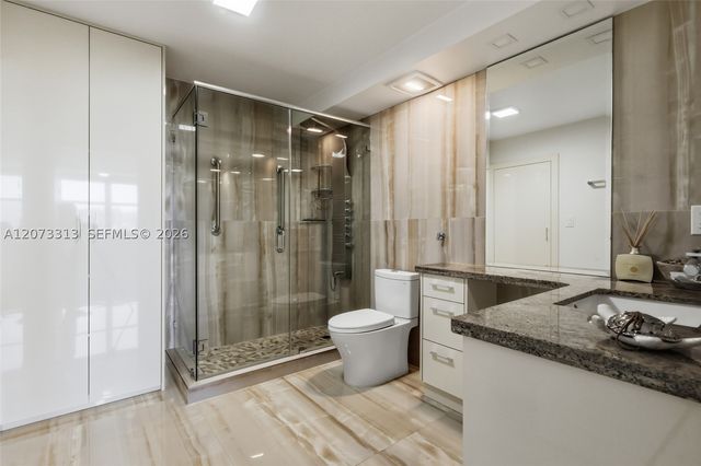 250 174th St 2004, Sunny Isles Beach, FL 33160