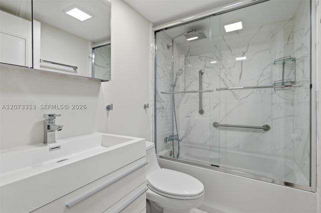250 174th St 2004, Sunny Isles Beach, FL 33160