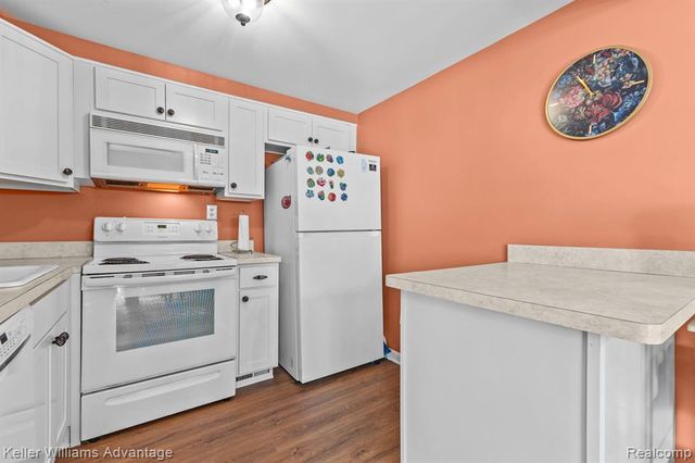 42930 Richards Court, Northville, MI 48167