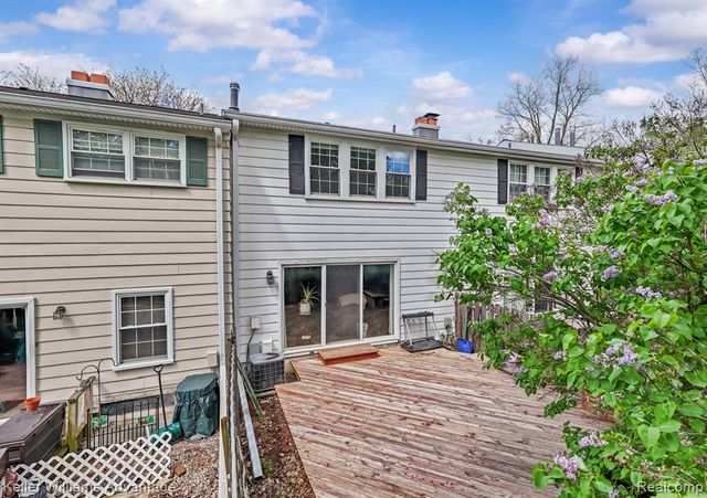 42930 Richards Court, Northville, MI 48167