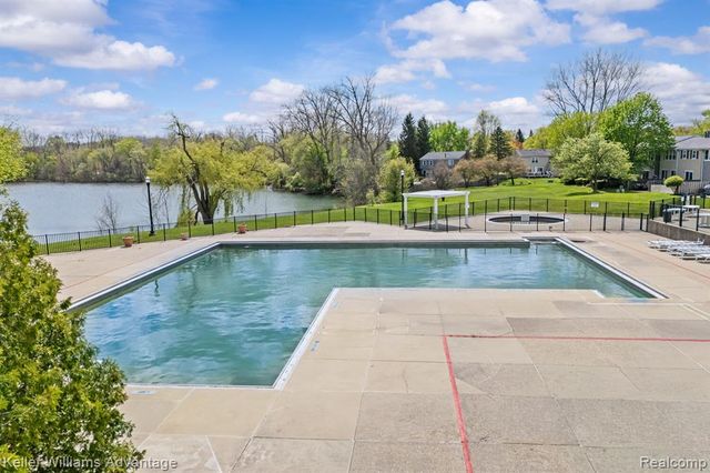 42930 Richards Court, Northville, MI 48167