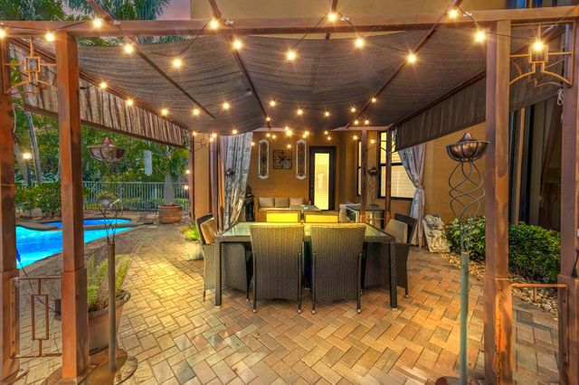 10376 Trianon Place, Wellington, FL 33449