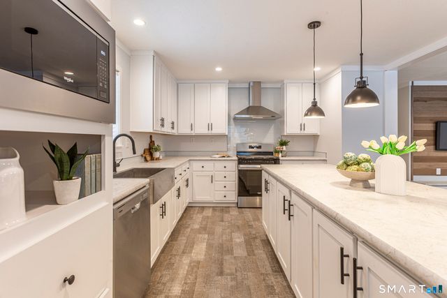 67 Middle Road, Enfield, CT 06082