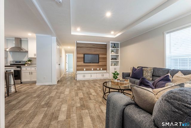 67 Middle Road, Enfield, CT 06082