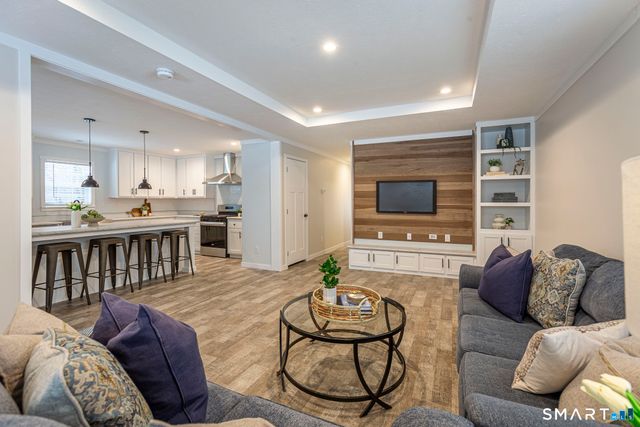 67 Middle Road, Enfield, CT 06082