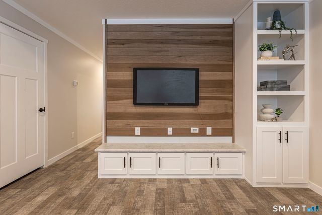 67 Middle Road, Enfield, CT 06082