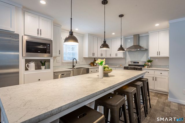 67 Middle Road, Enfield, CT 06082