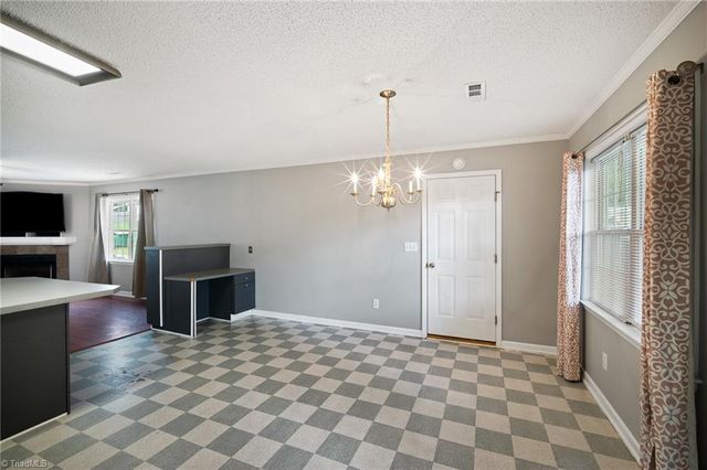 1625 N Ammons Drive, Clemmons, NC 27012