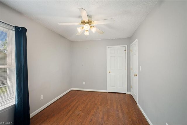 1625 N Ammons Drive, Clemmons, NC 27012