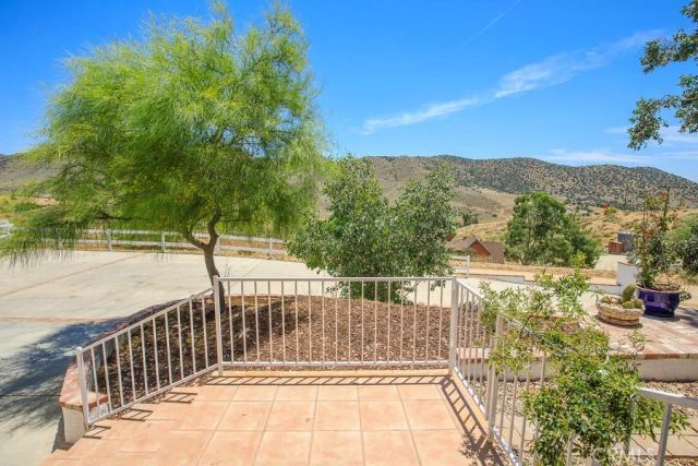9175 Yucca Hills, Agua Dulce, CA 91390