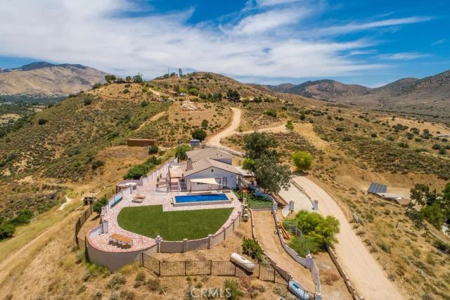 9175 Yucca Hills, Agua Dulce, CA 91390