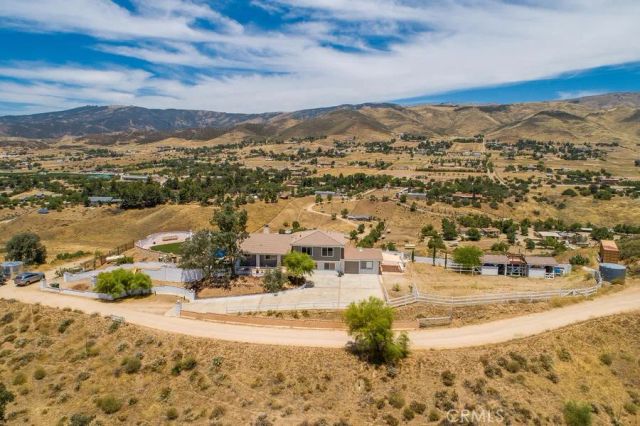 9175 Yucca Hills, Agua Dulce, CA 91390