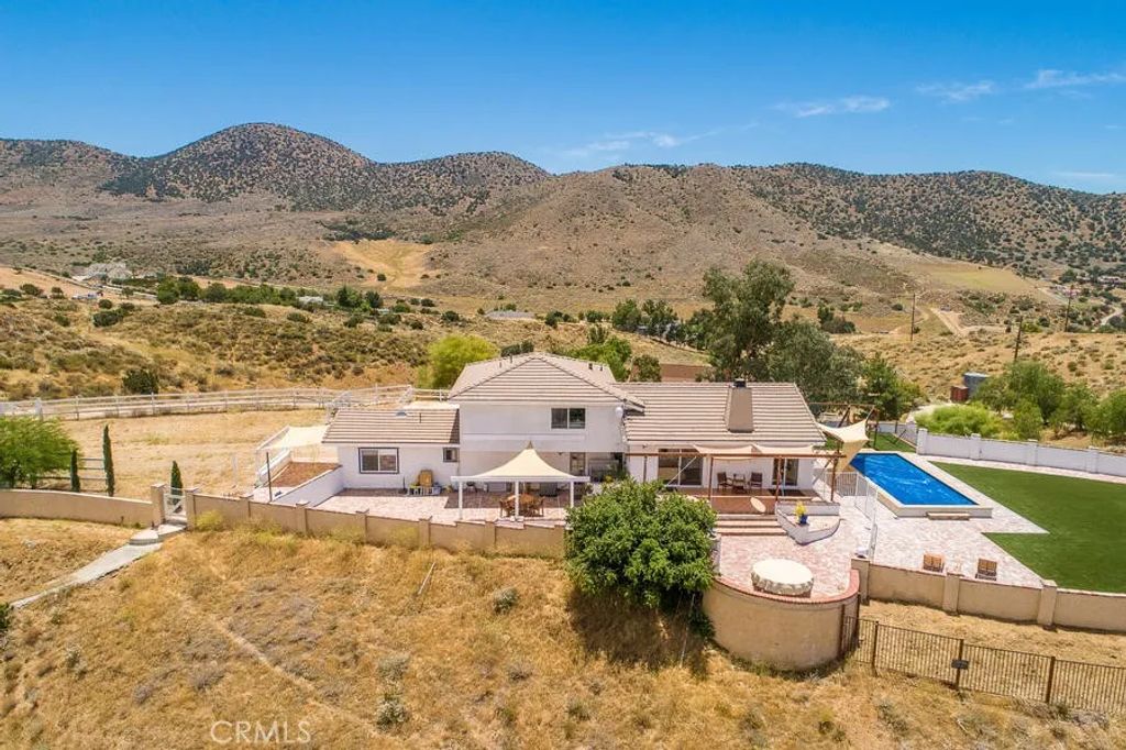 9175 Yucca Hills, Agua Dulce, CA 91390