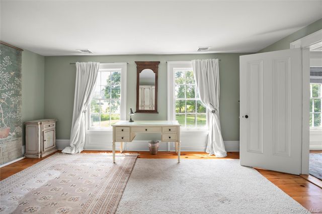 36 Market Lane, Clinton Corners, NY 12514