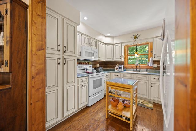 204 The Village Drive, Nancy, KY 42544