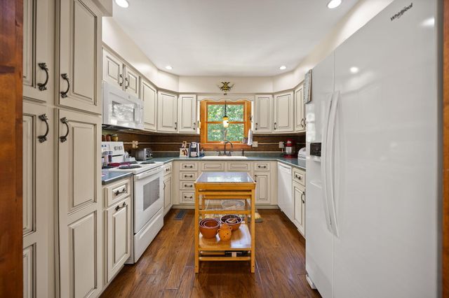 204 The Village Drive, Nancy, KY 42544