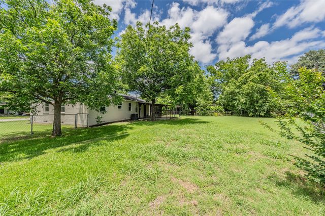 2005 Meadow Lane, Arlington, TX 76010