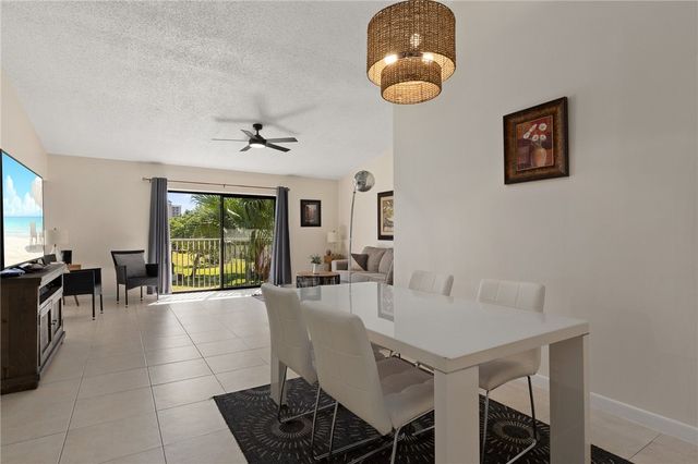3212 S Lakeview Circle 10205, Fort Pierce, FL 34949