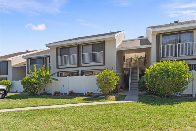 3212 S Lakeview Circle 10205, Fort Pierce, FL 34949