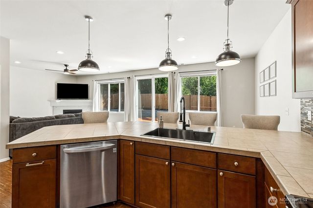 2410 195th Street Ct E, Spanaway, WA 98387