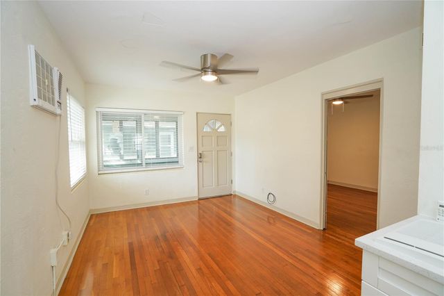2001 DR MARTIN LUTHER KING JR STREET N 4, St Petersburg, FL 33704