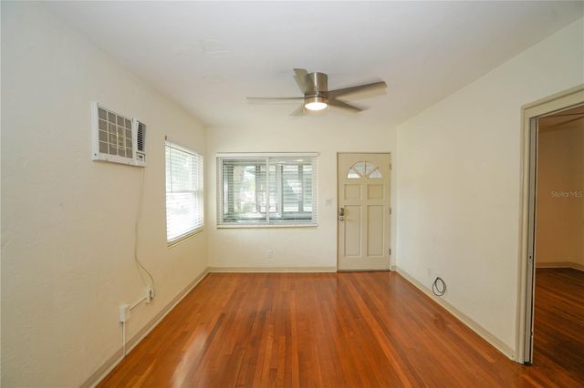 2001 DR MARTIN LUTHER KING JR STREET N 4, St Petersburg, FL 33704