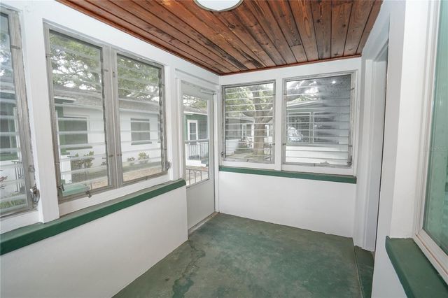 2001 DR MARTIN LUTHER KING JR STREET N 4, St Petersburg, FL 33704