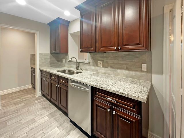 12107 Pompton Drive, Houston, TX 77089