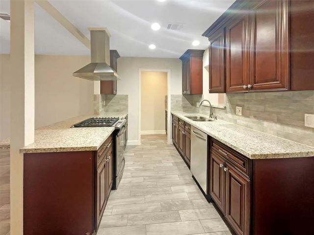 12107 Pompton Drive, Houston, TX 77089